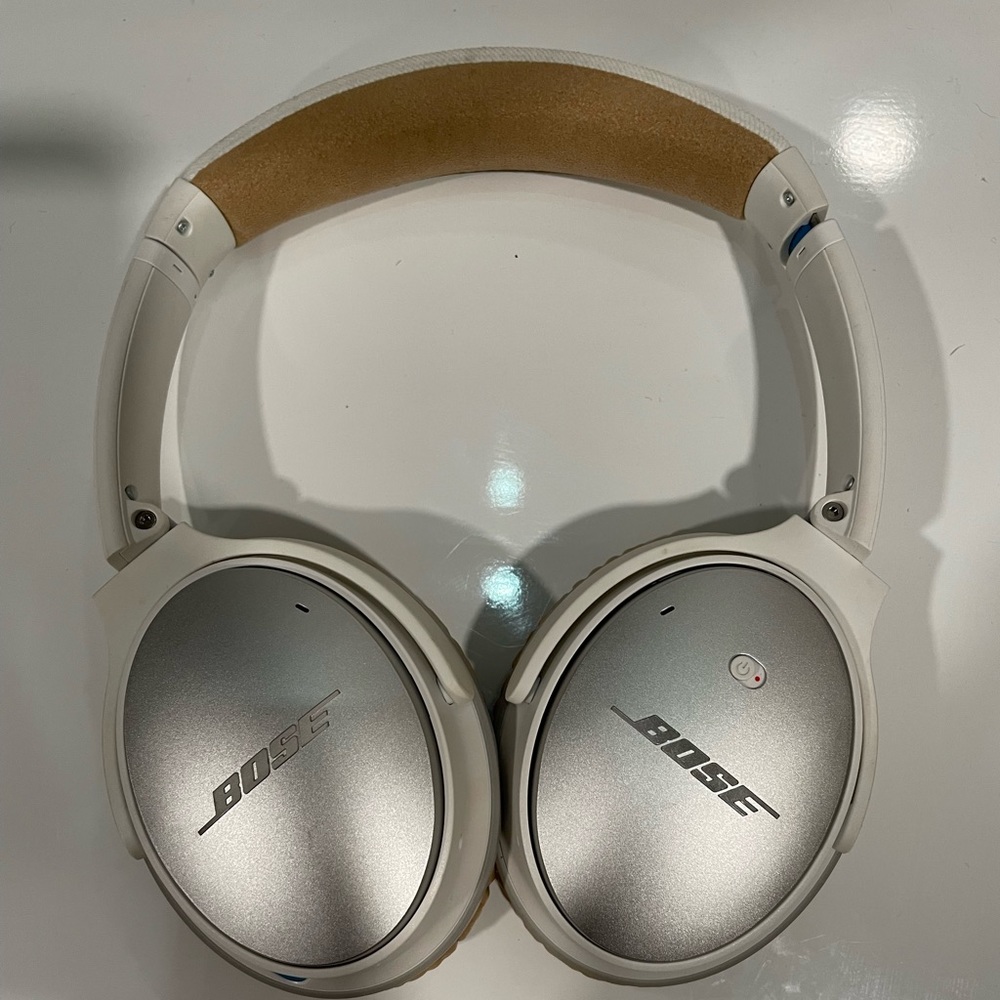 Bose Quiet Comfort Noise Cancelling Headphones